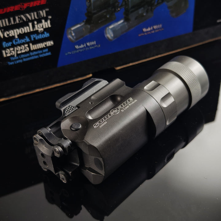 Surefire Model 101 Pistol Light for Glock Series (Pre-Owned)